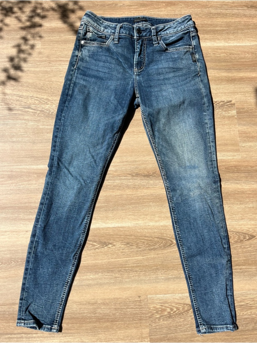 Women's Silver Jeans Avery Skinny W28/ L29